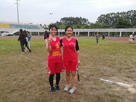 顽强拼搏,展现自我 --教科院员工女子3000米再创佳绩